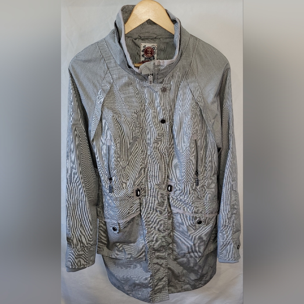 Medium Grey Trench Style Coat 🇨🇦